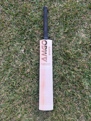 AMGO “PLAYERS LIMITED EDITION” Players Grade ENGLISH WILLOW BAT – 1151 gms - Adult Short Handle