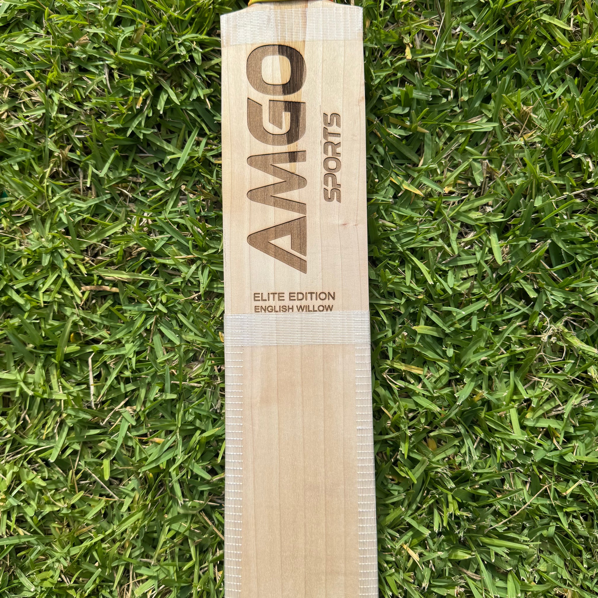 Size 6 Juniors AMGO “ELITE EDITION” GRADE 1 ENGLISH WILLOW BAT - 1075 gms