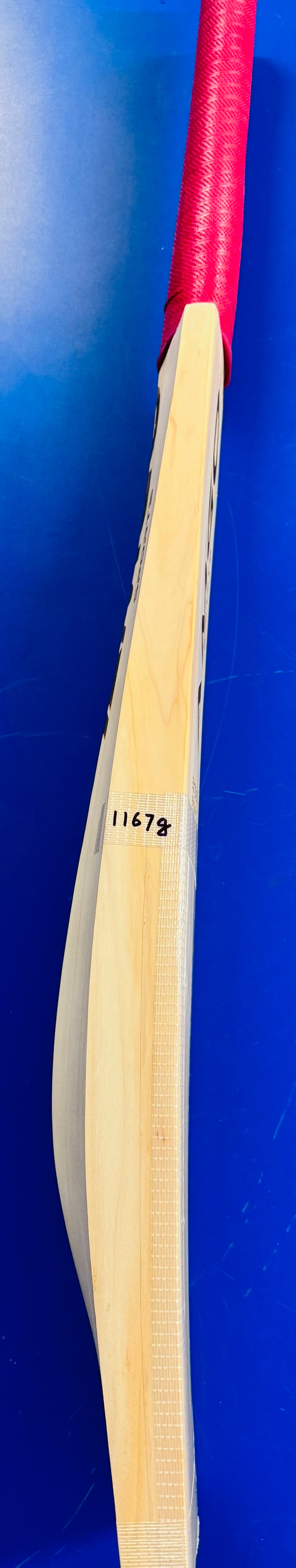 AMGO “ELITE EDITION” GRADE 1 ENGLISH WILLOW BAT - 1167 gms - Adult Short Handle