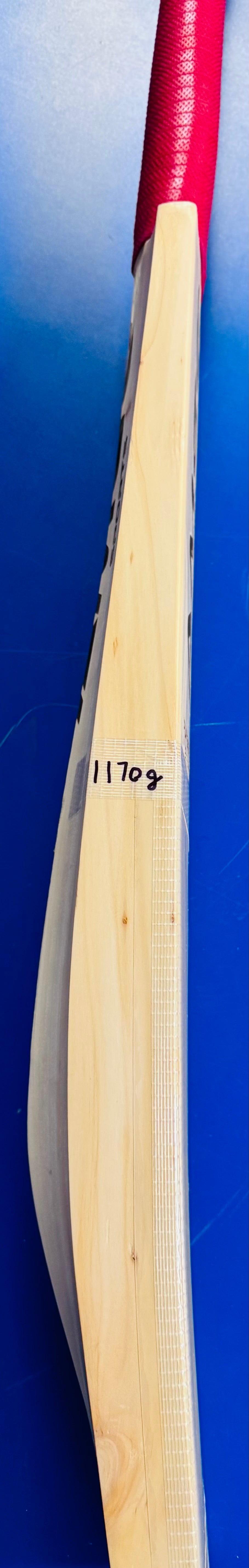 AMGO “PLAYERS EDITION” Players Grade ENGLISH WILLOW BAT – 1170 gms - Adult Short Handle