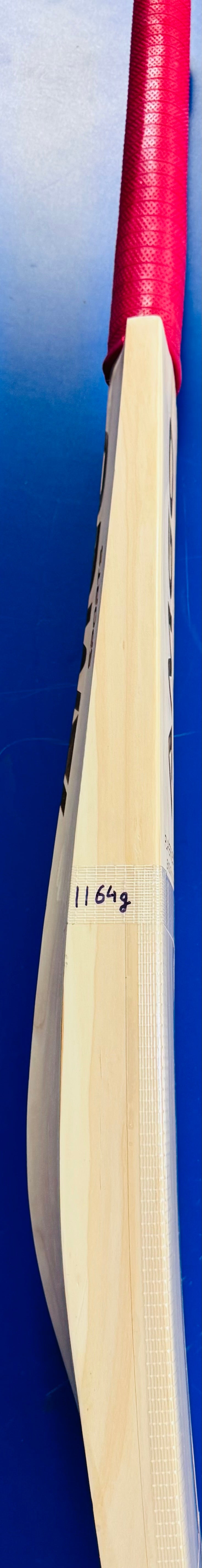 AMGO “PLAYERS EDITION” Players Grade ENGLISH WILLOW BAT – 1164 gms - Adult Short Handle