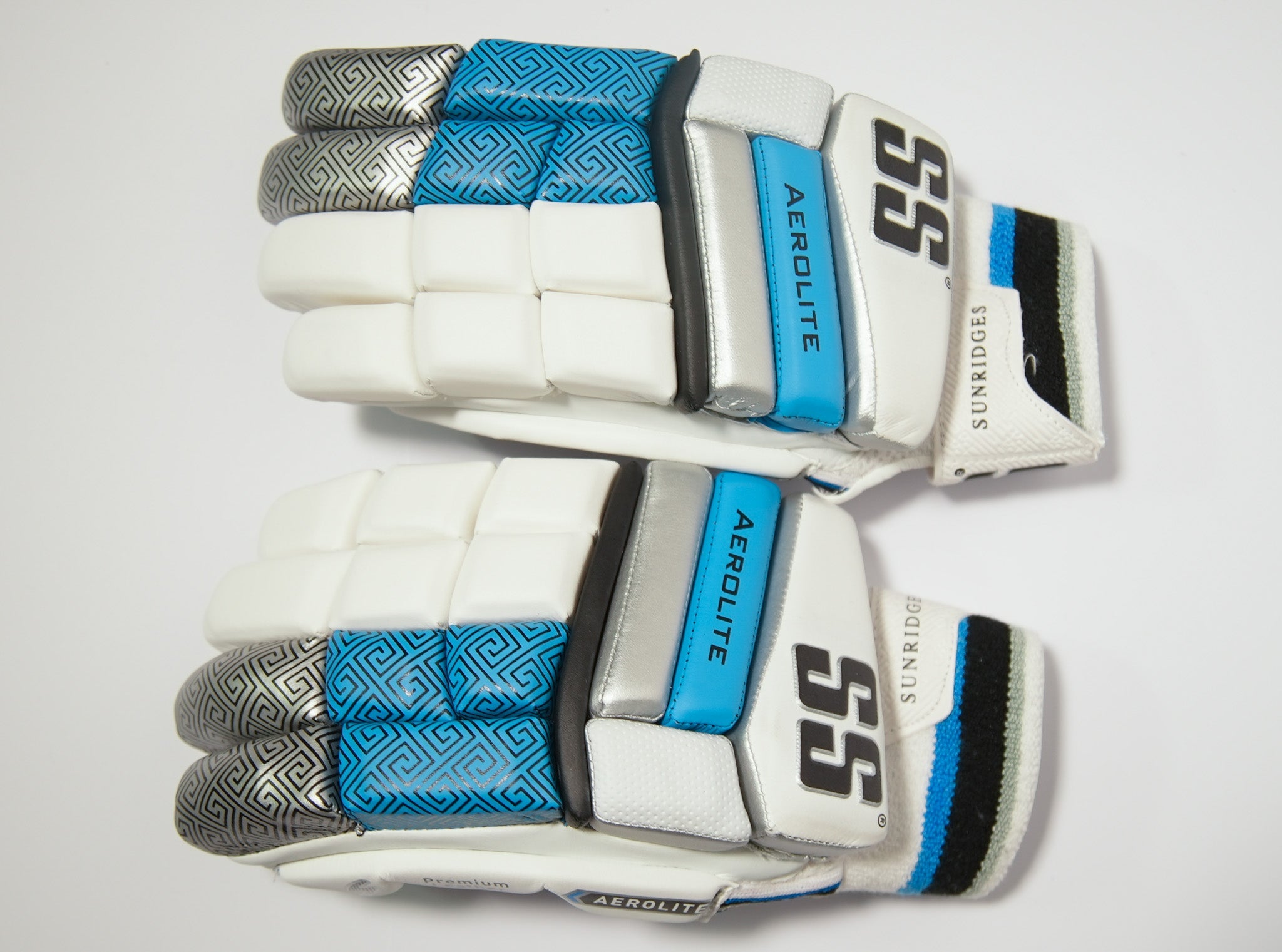 SS Aerolite Batting Gloves - Blue White